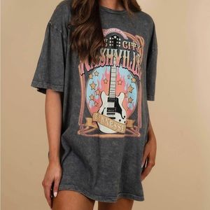 Blushing brunette music city graphic tee